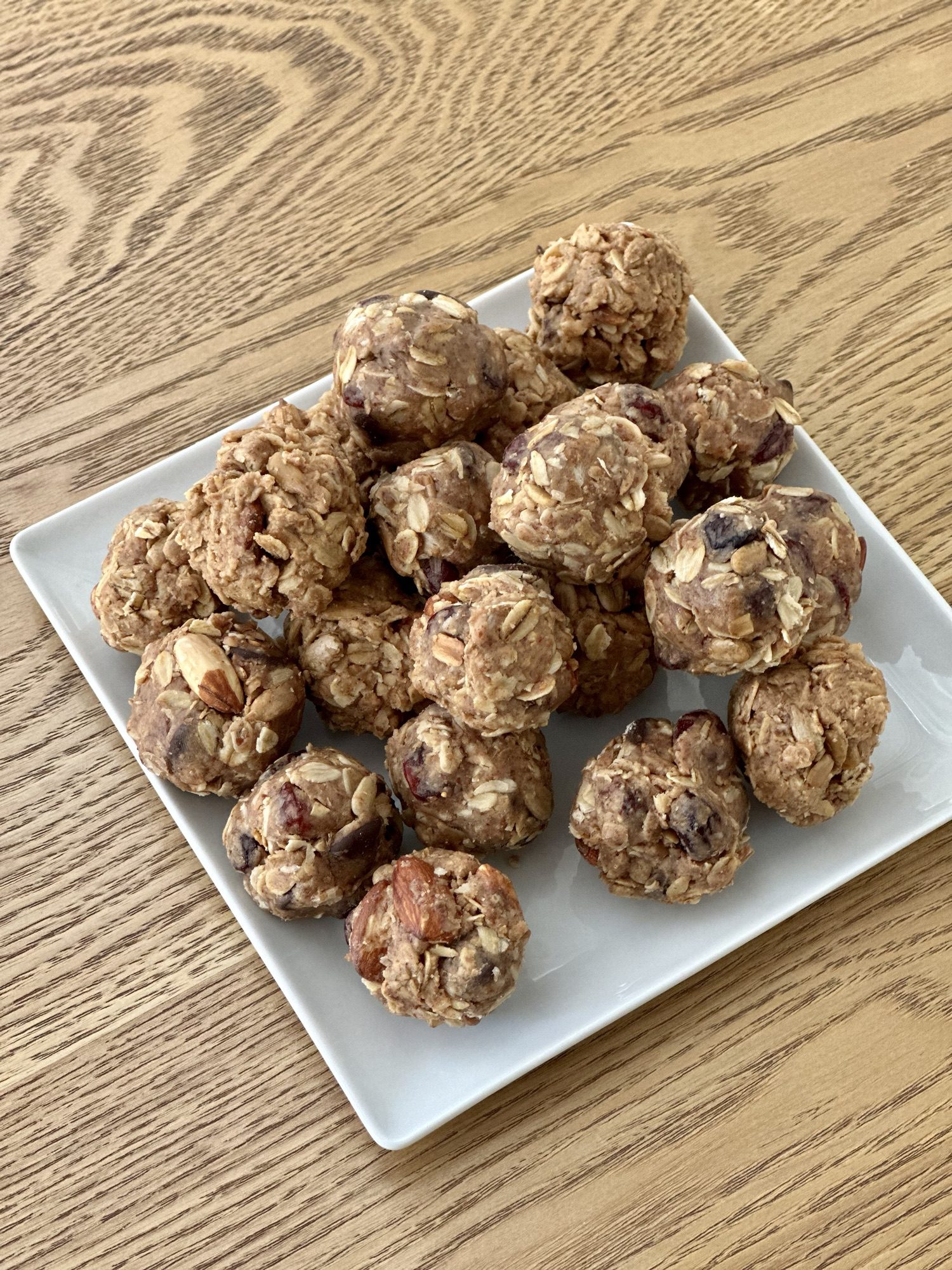 The Best Healthy Granola Energy Bites I Always Keep in My Fridge (and You Should Too)