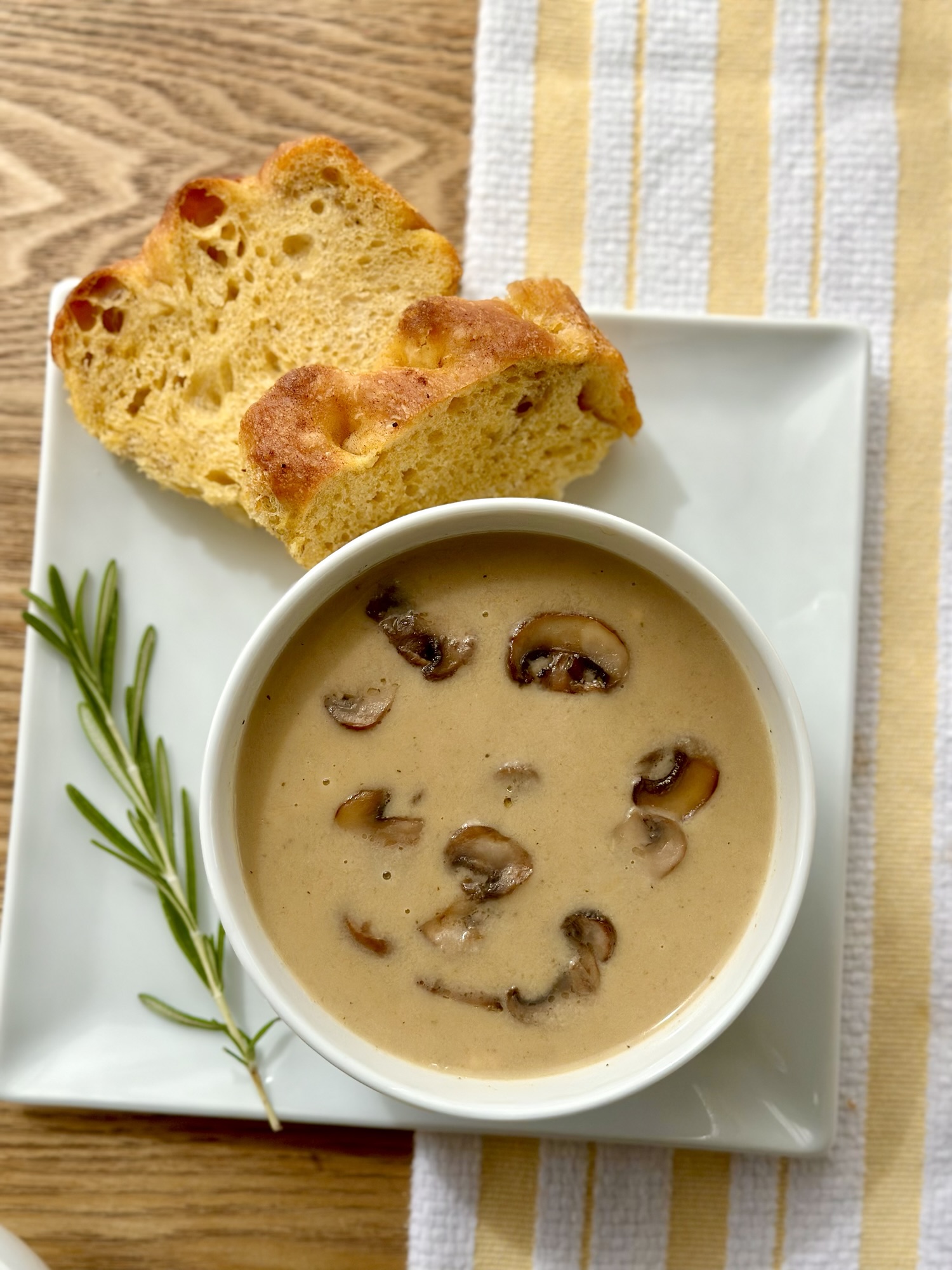 Vegan Cream of Mushroom Soup: A Cozy, Delicious Bowl You’ll Make Again and Again
