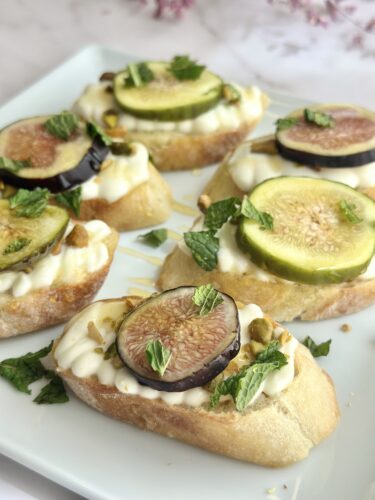 fig and goat cheese crostini